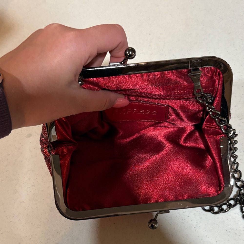 Express Elegant Red Chain Clutch - Picture 5 of 5